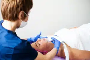 Recuperación Post-operatoria: Cuidados Esenciales Después de una Cirugía Plástica